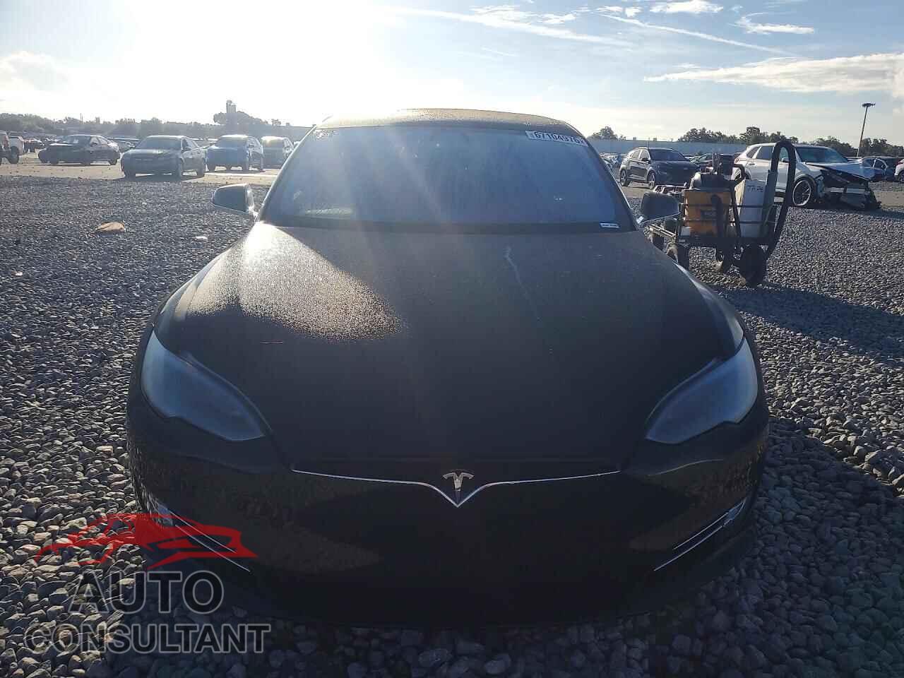TESLA MODEL S 2018 - 5YJSA1E25JF293984