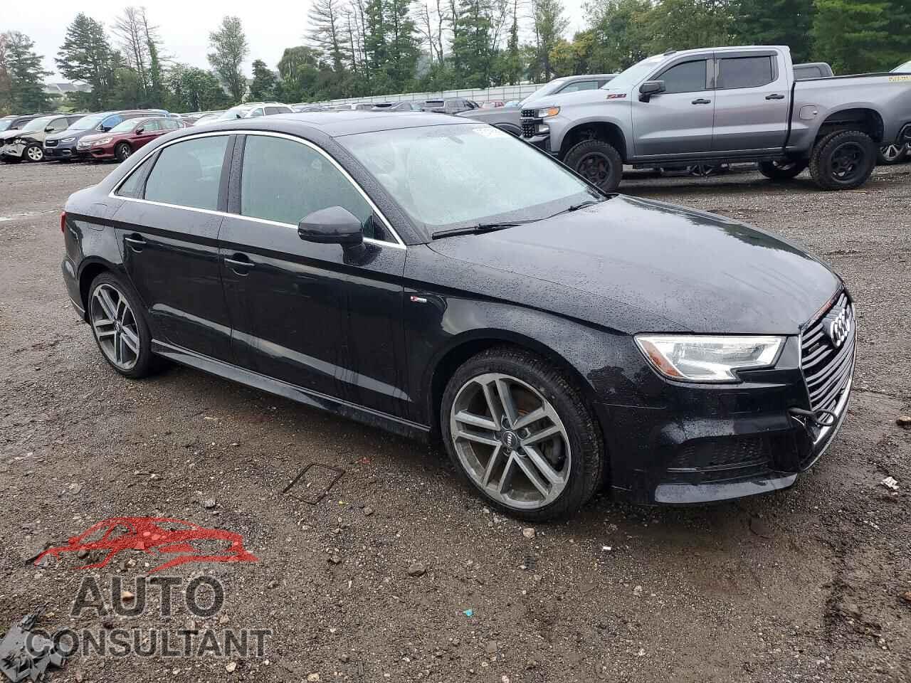 AUDI A3 2018 - WAUJ8GFF3J1004487