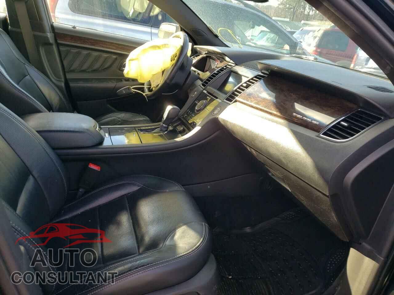 FORD TAURUS 2017 - 1FAHP2F84HG119220