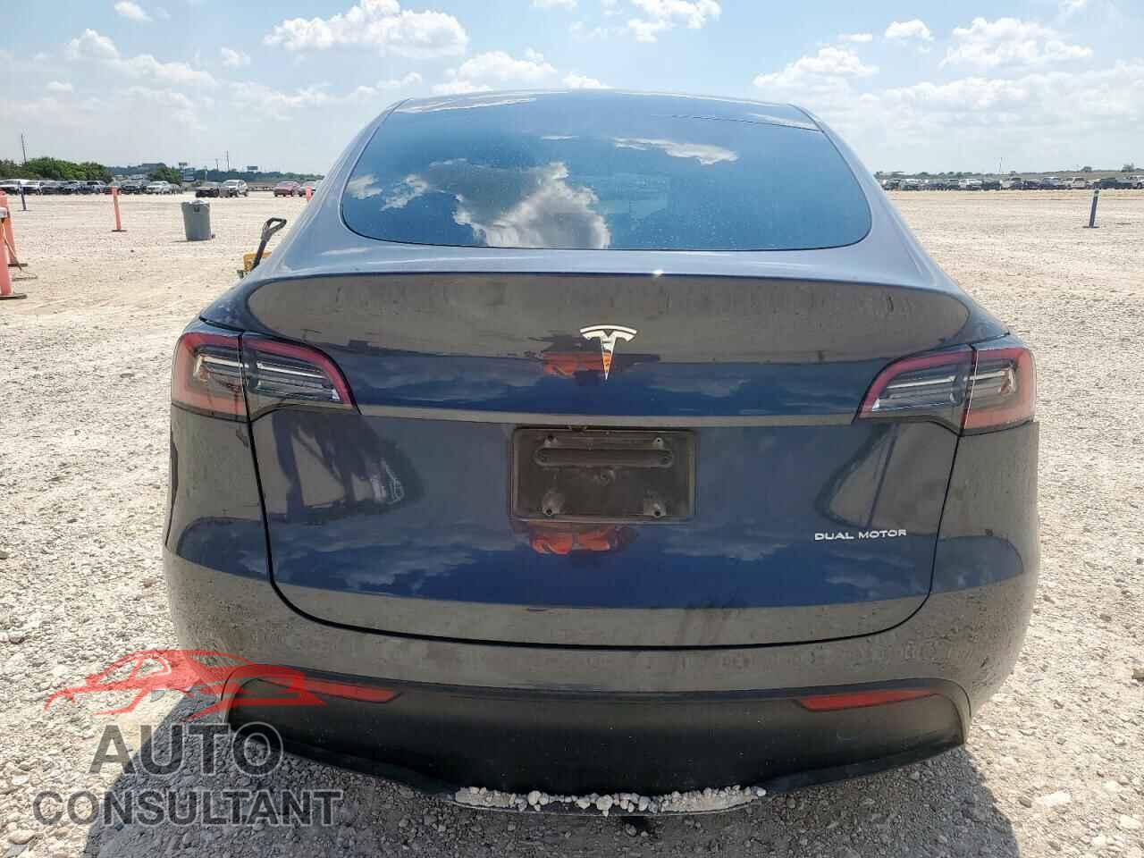 TESLA MODEL Y 2023 - 7SAYGAEE9PF857649