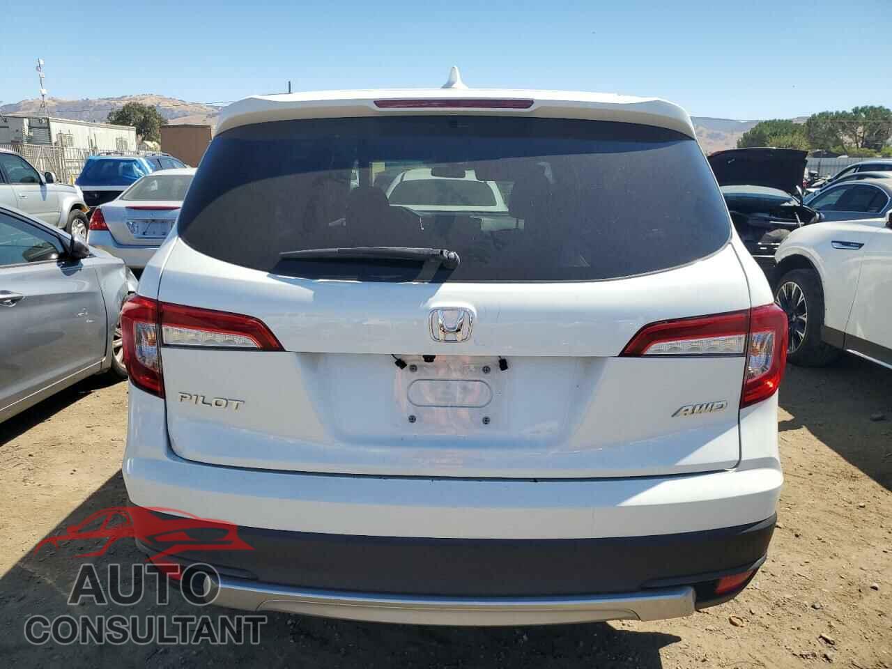 HONDA PILOT 2020 - 5FNYF6H33LB054031