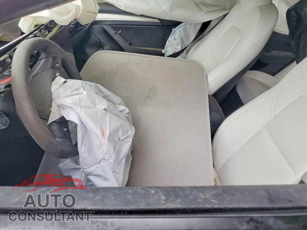 TESLA MODEL 3 2023 - 5YJ3E1EA5PF488721
