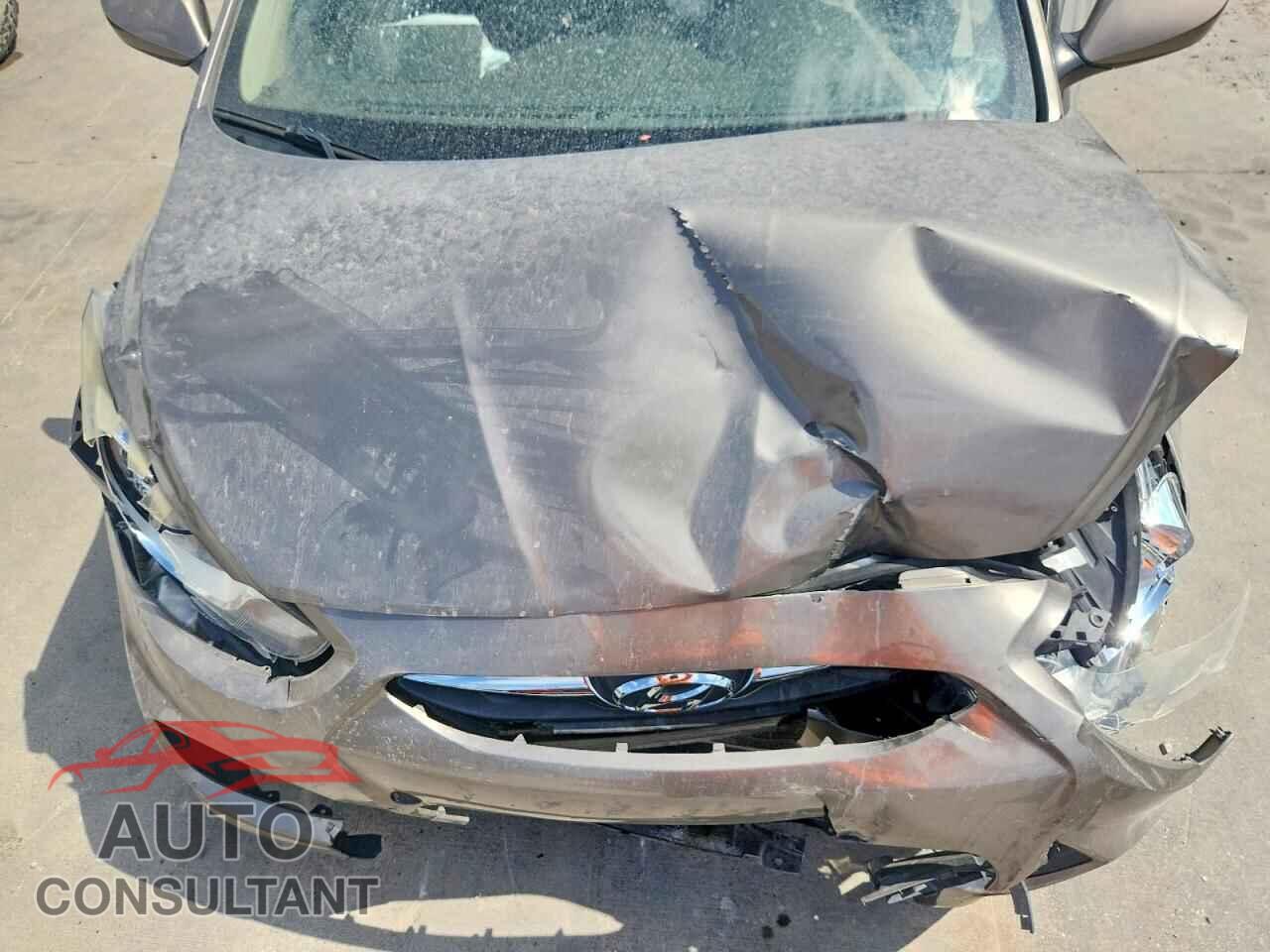HYUNDAI ACCENT 2013 - KMHCU4AE6DU455478