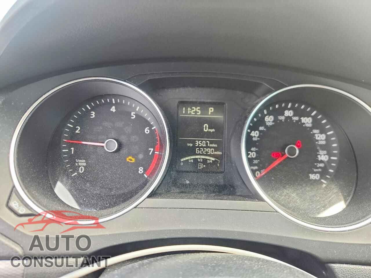 VOLKSWAGEN JETTA 2017 - 3VW2B7AJ5HM227547