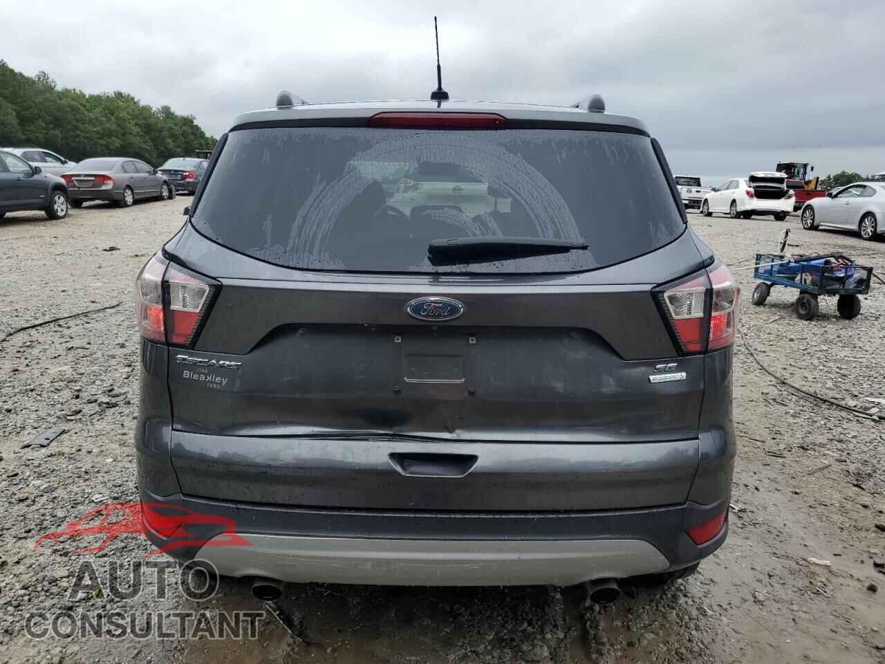 FORD ESCAPE 2017 - 1FMCU0G99HUD44920