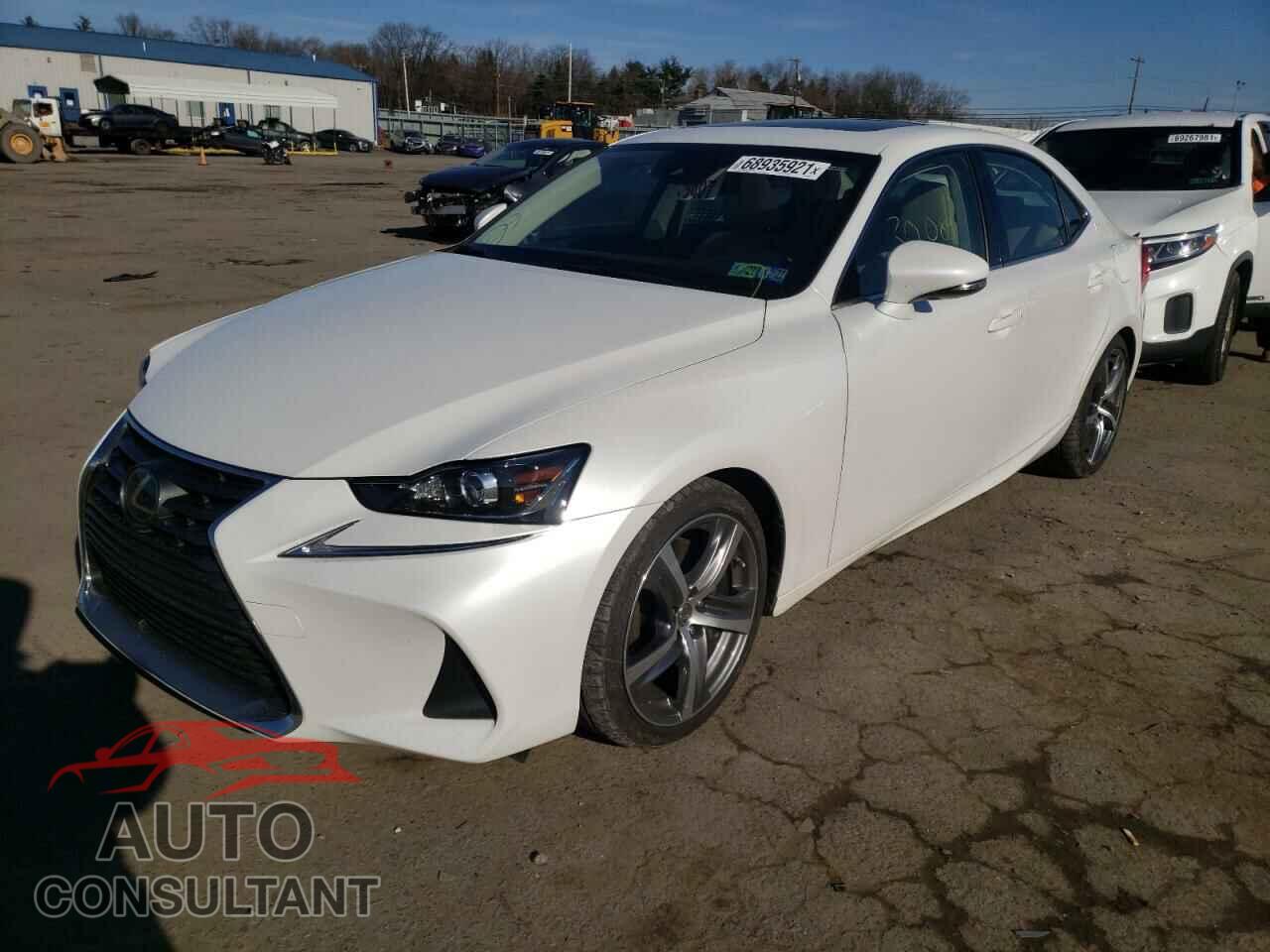 LEXUS IS 2019 - JTHC81D2XK5036788