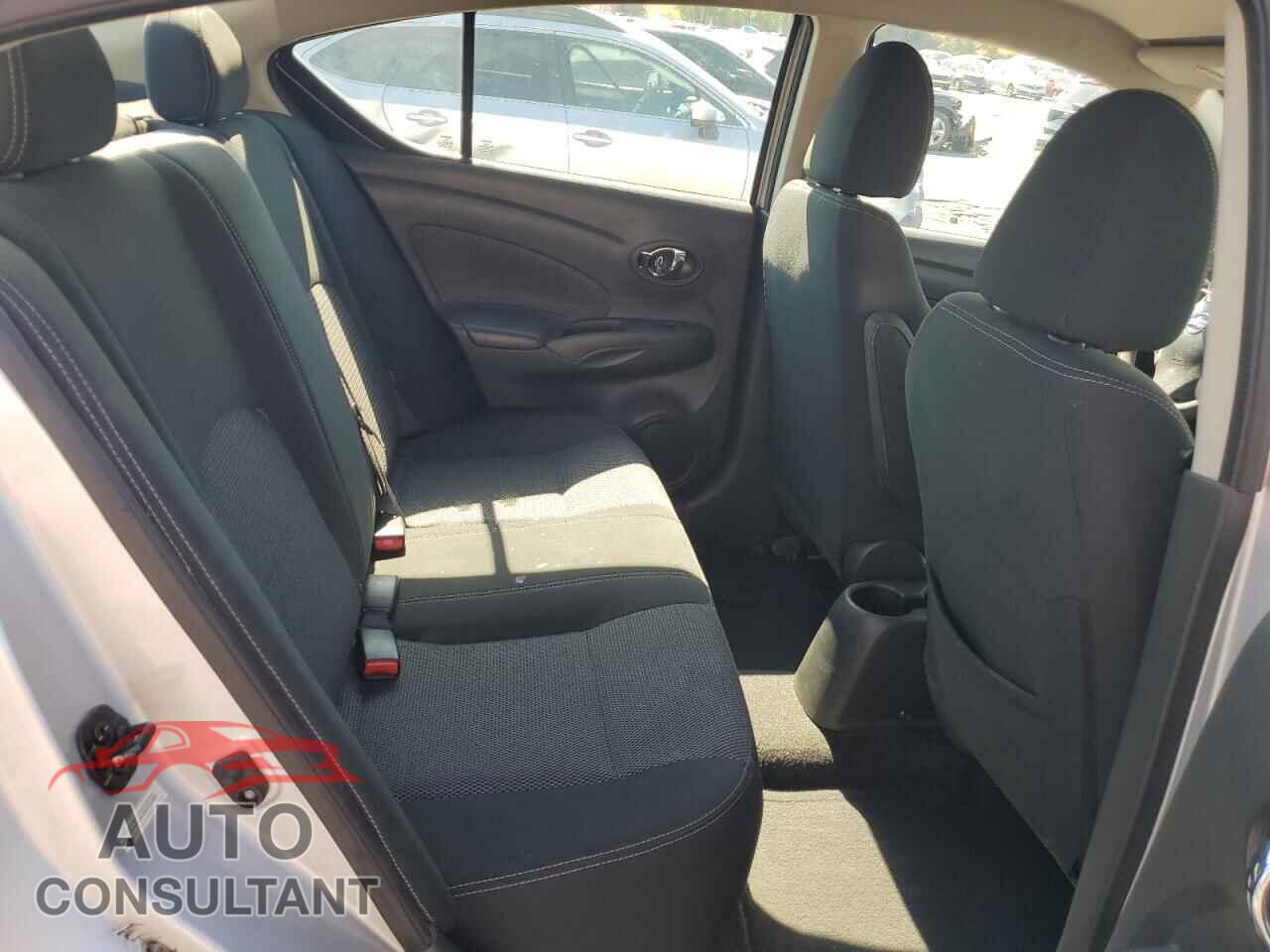 NISSAN VERSA 2017 - 3N1CN7AP3HL893088