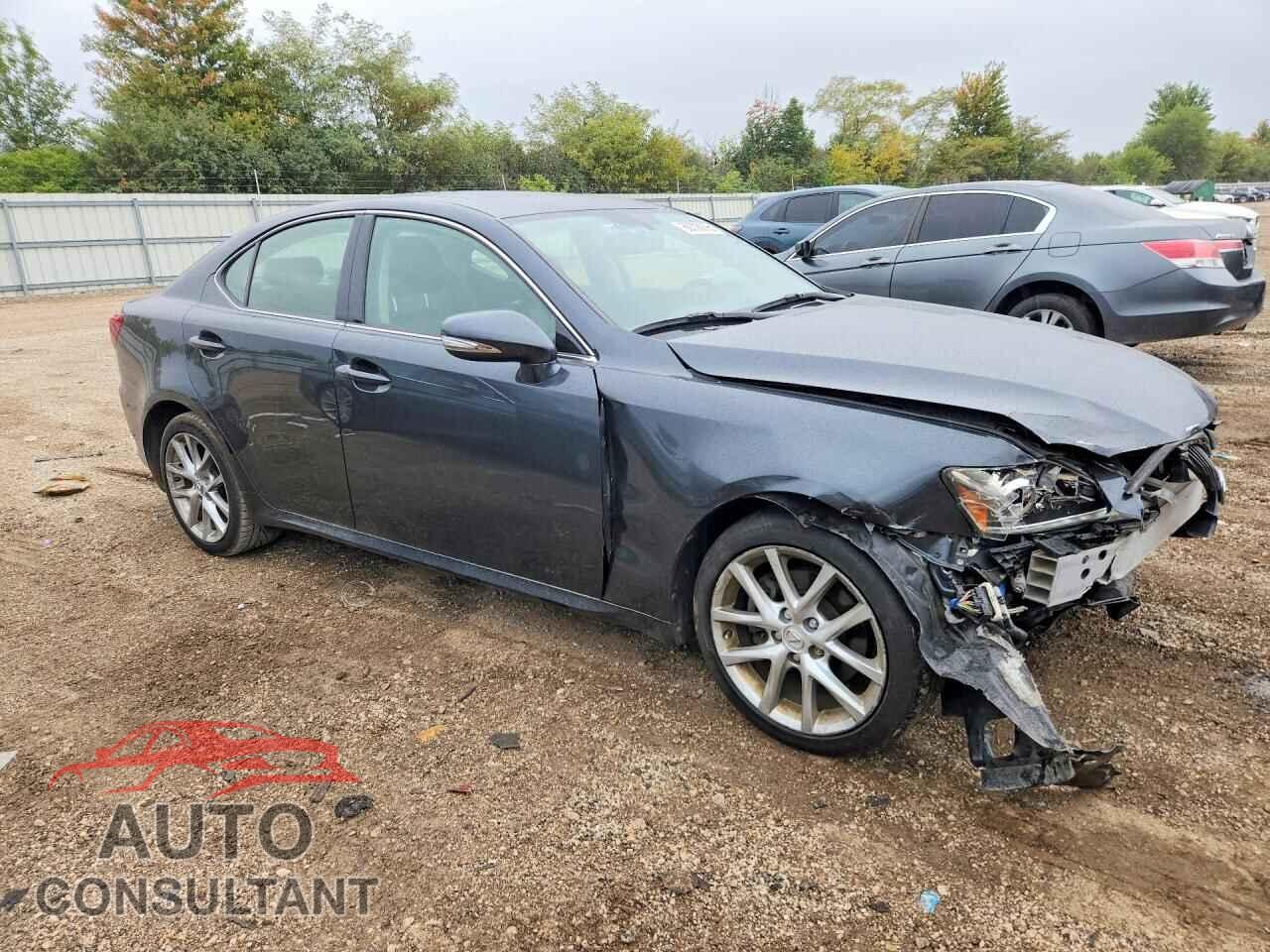 LEXUS IS 2011 - JTHCF5C22B5049016
