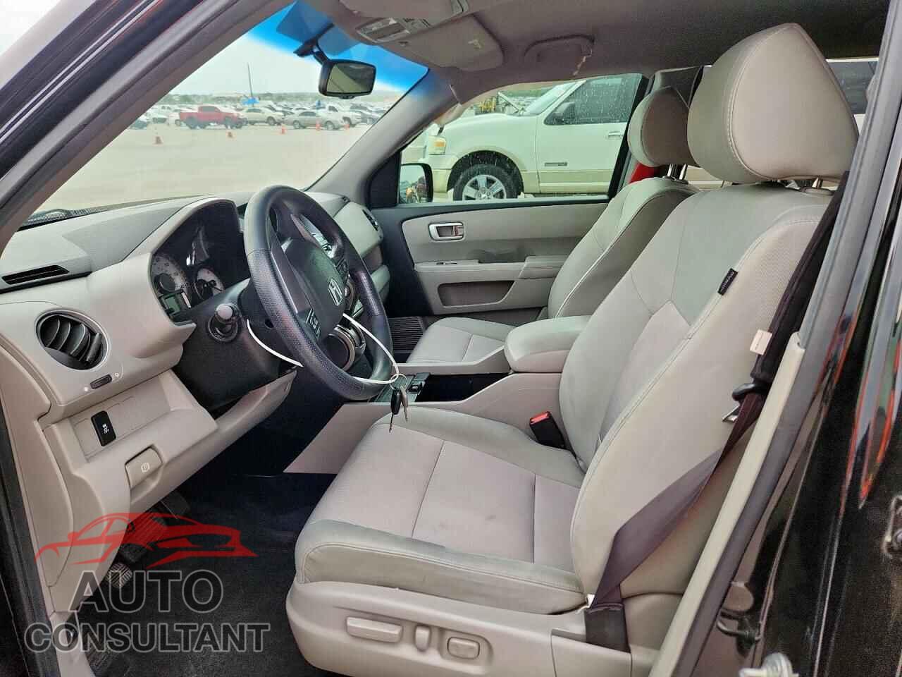 HONDA PILOT 2012 - 5FNYF3H44CB014810