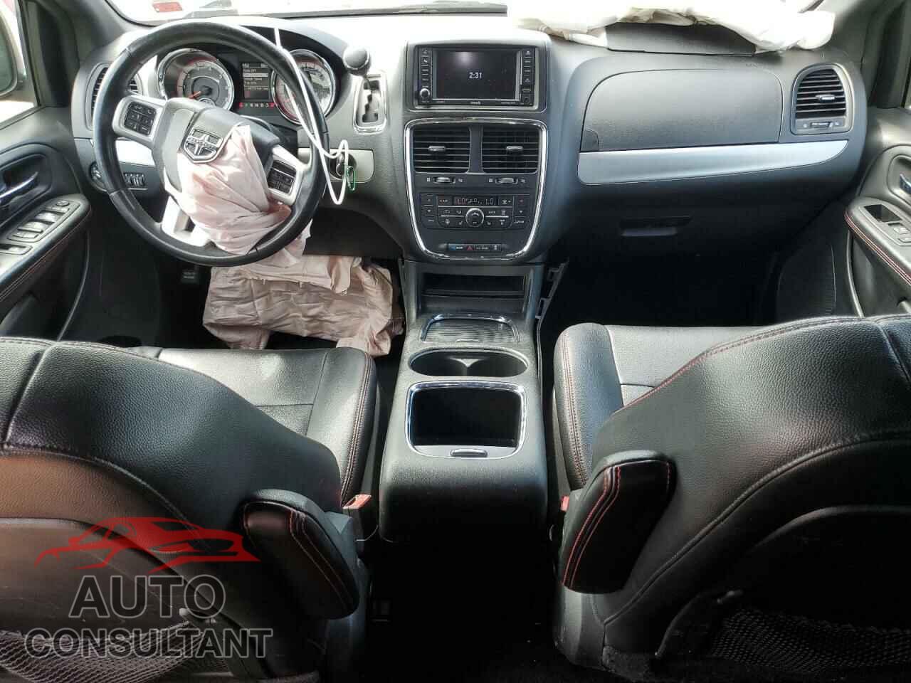 DODGE CARAVAN 2018 - 2C4RDGEG0JR338919