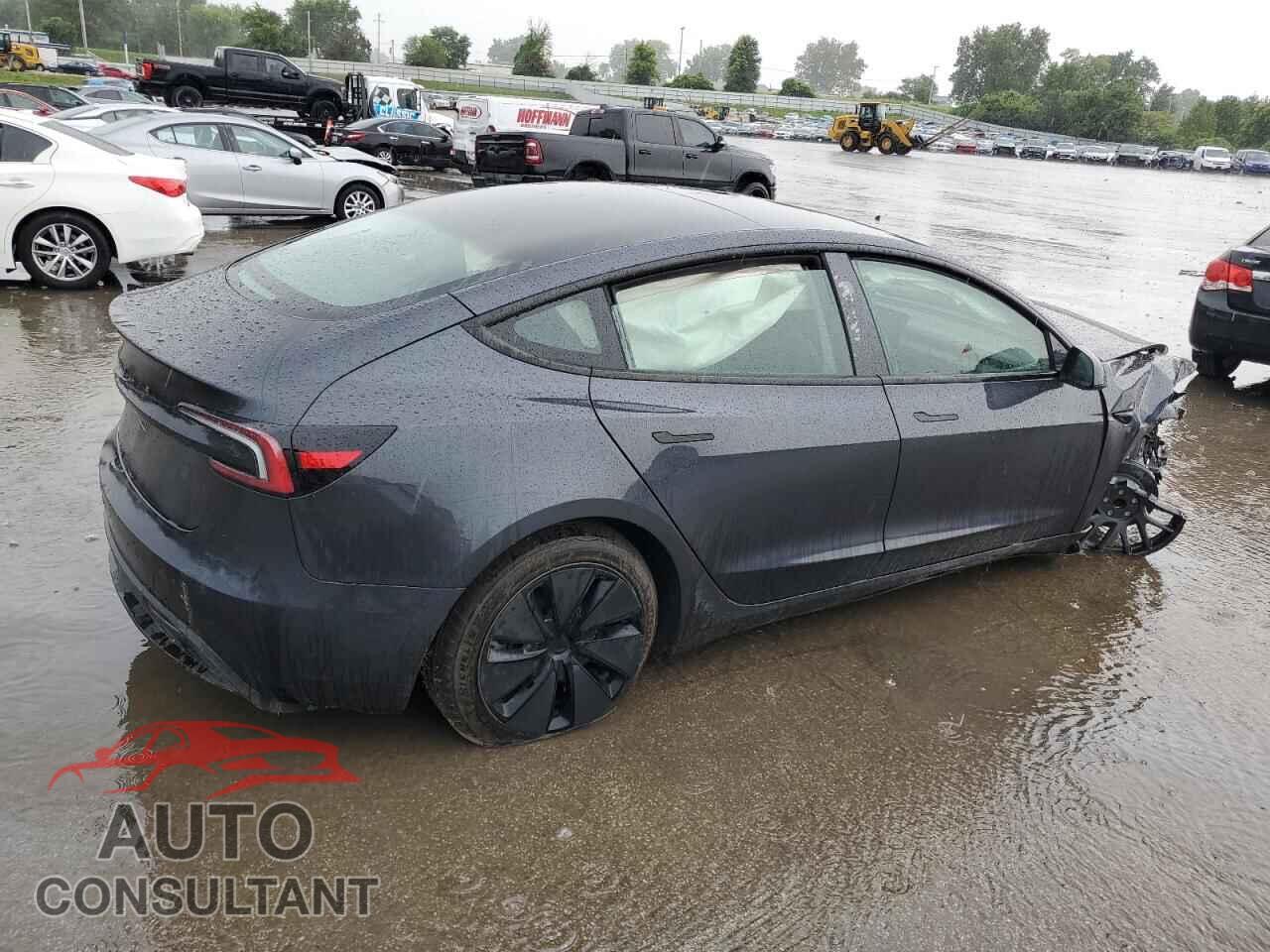 TESLA MODEL 3 2025 - 5YJ3E1EA5SF012784