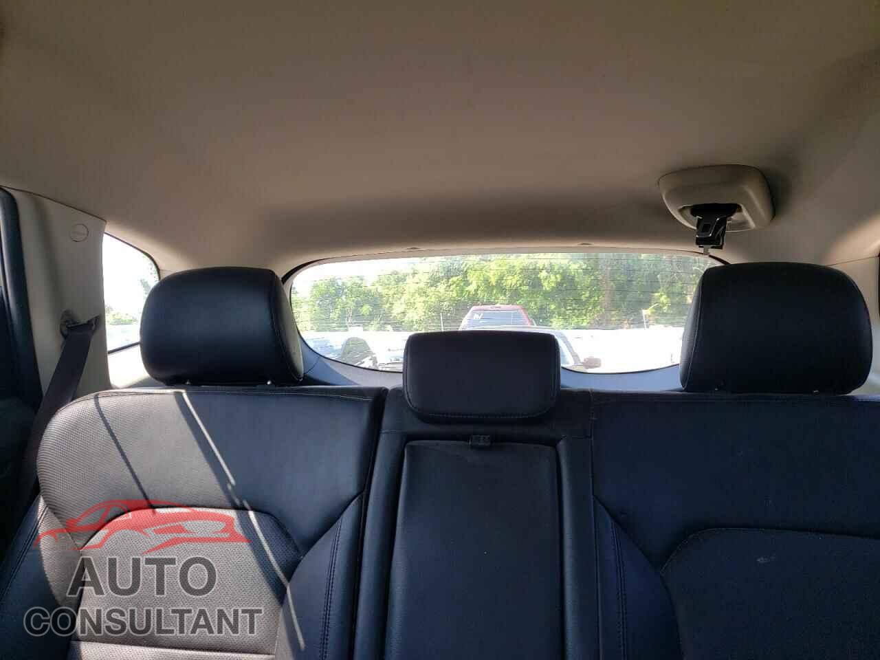 KIA RONDO 2014 - KNAHU8A38E7063714