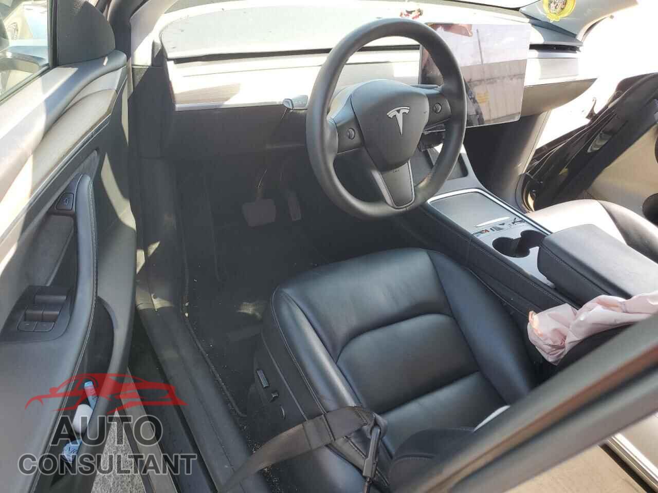 TESLA MODEL Y 2023 - 7SAYGAEE3PF903721