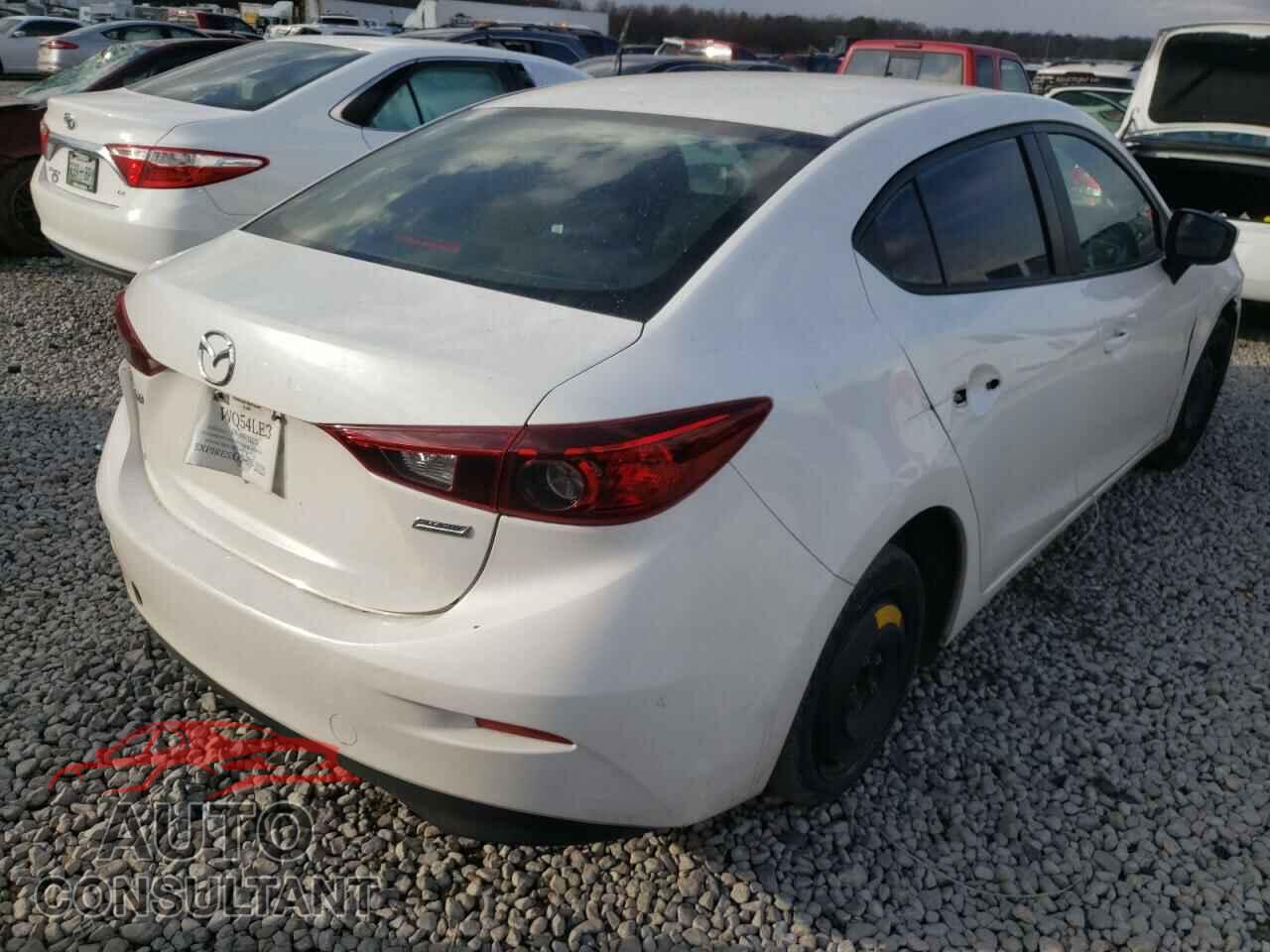 MAZDA 3 2018 - 3MZBN1U75JM213870