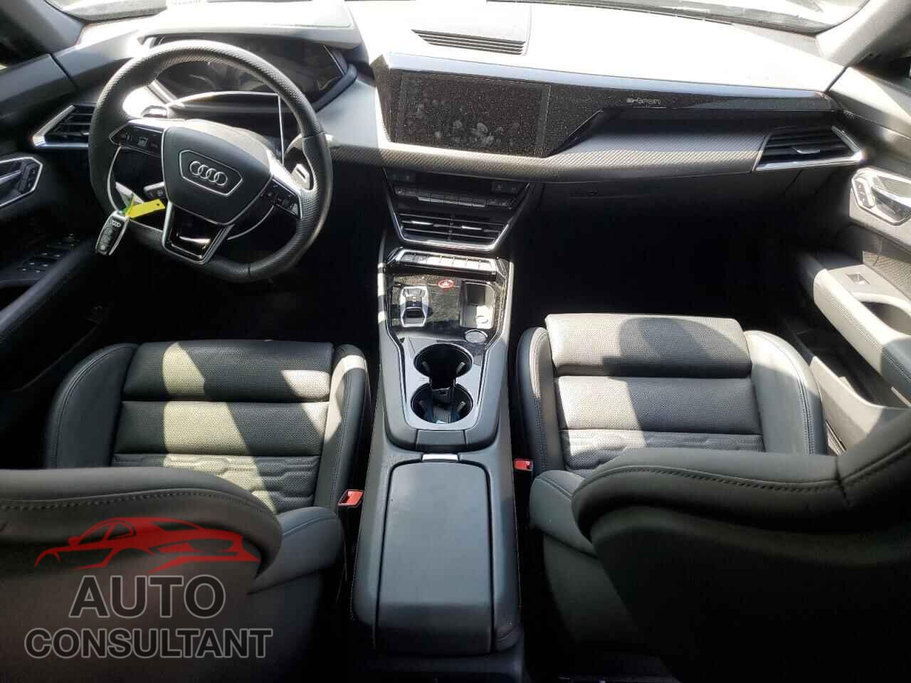 AUDI E-TRON GT 2024 - WAUCJBFW5R7004645