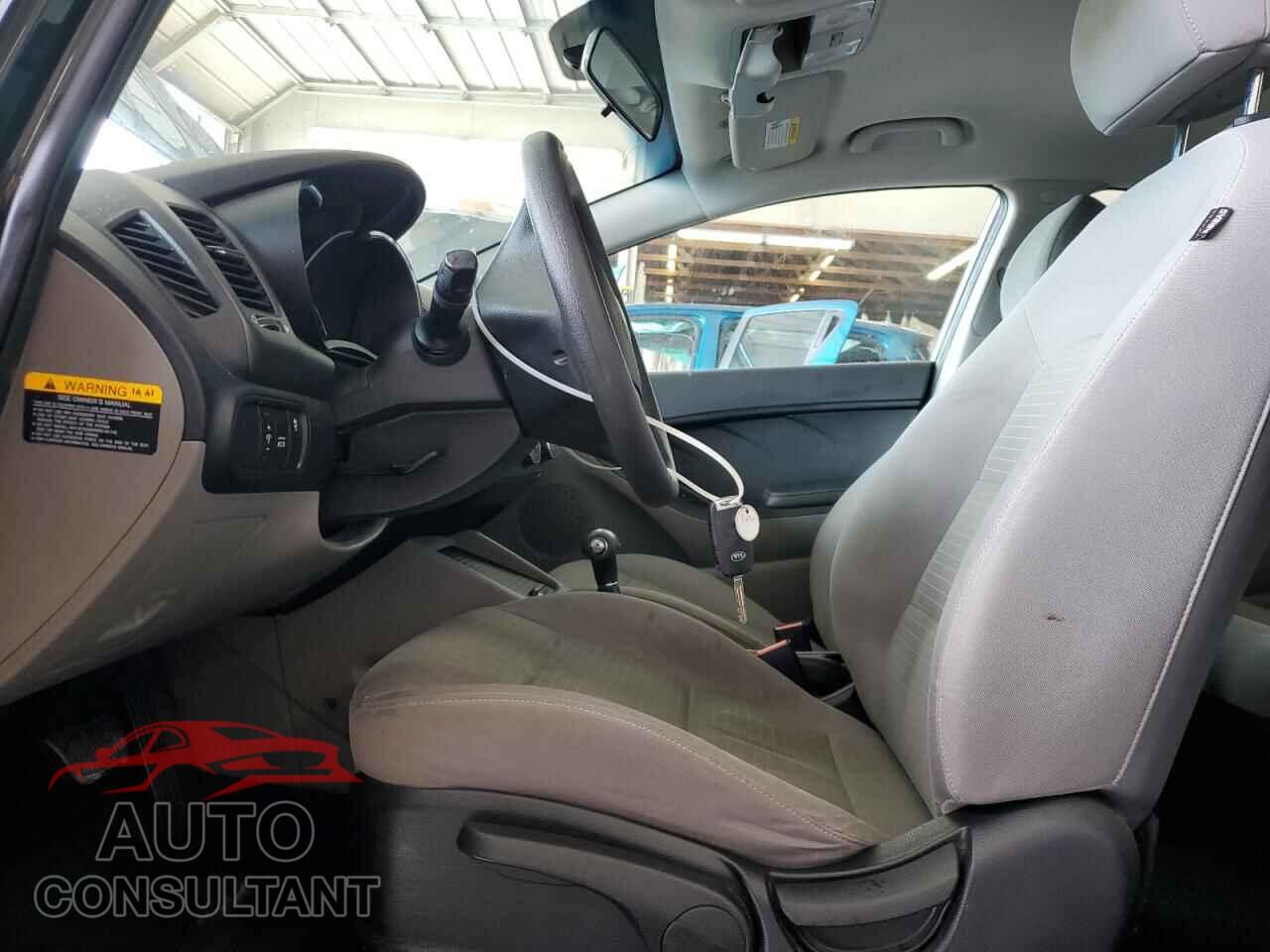 KIA FORTE 2016 - KNAFX4A64G5569010