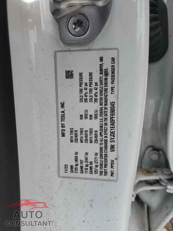 TESLA MODEL 3 2023 - 5YJ3E1EA0PF698045