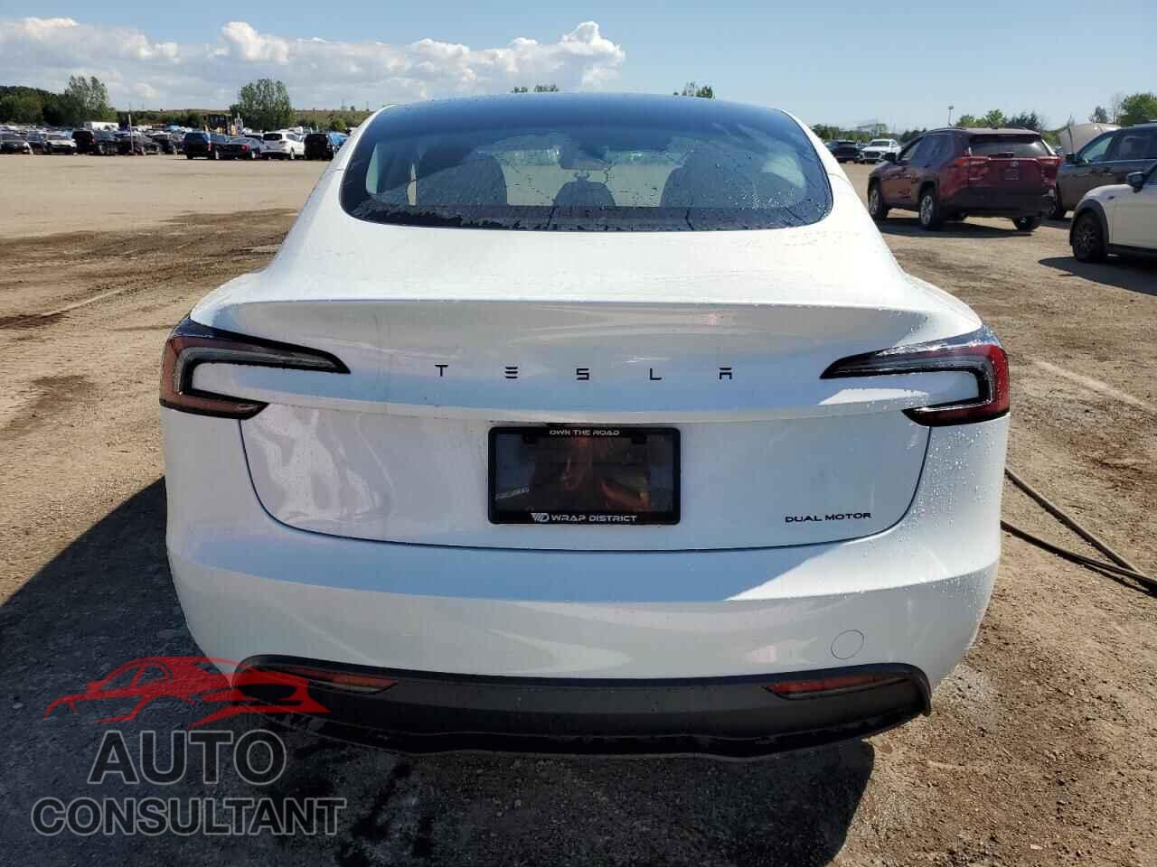 TESLA MODEL 3 2025 - 5YJ3E1EB9SF922852