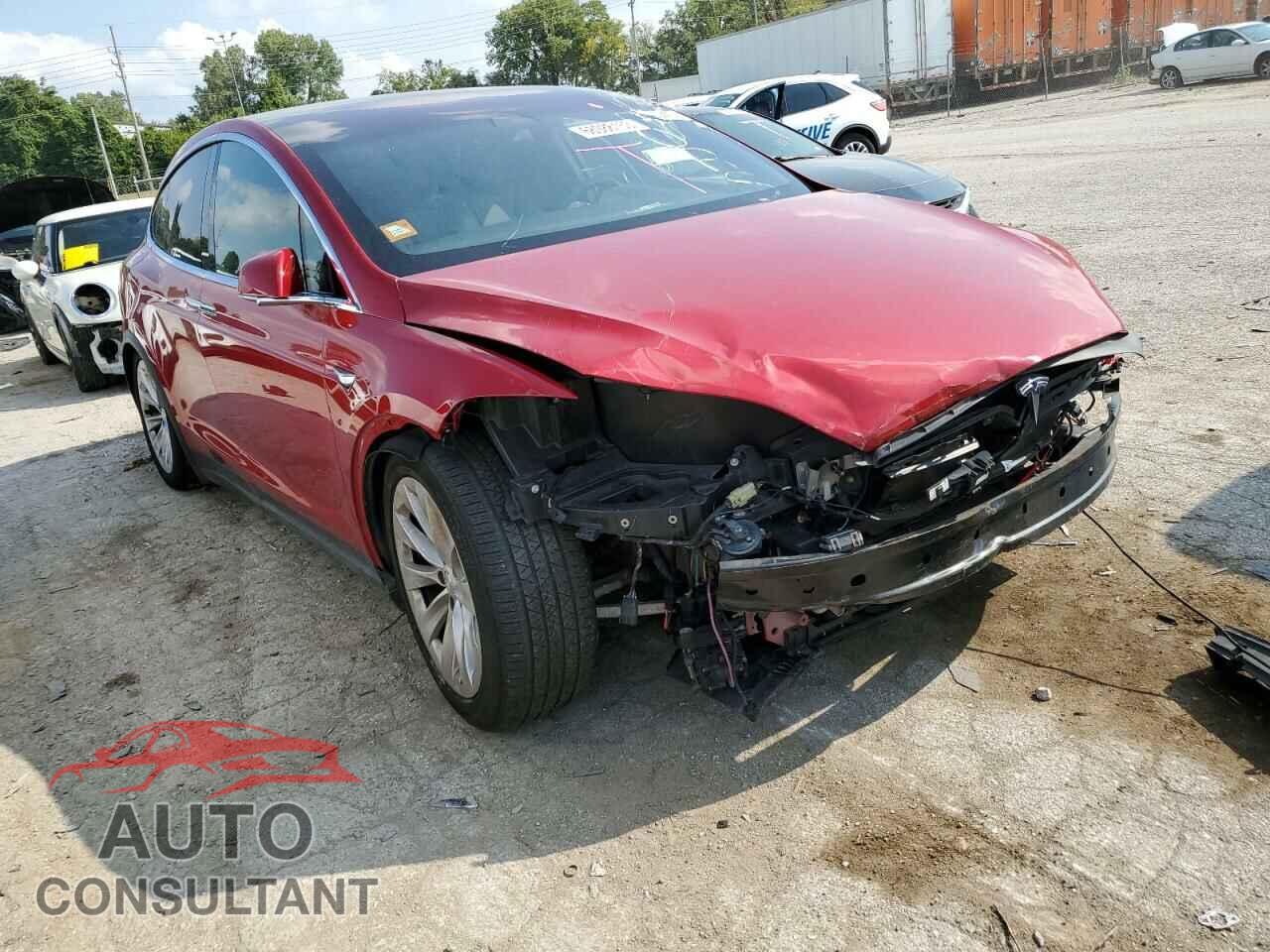 TESLA MODEL X 2017 - 5YJXCBE22HF049404
