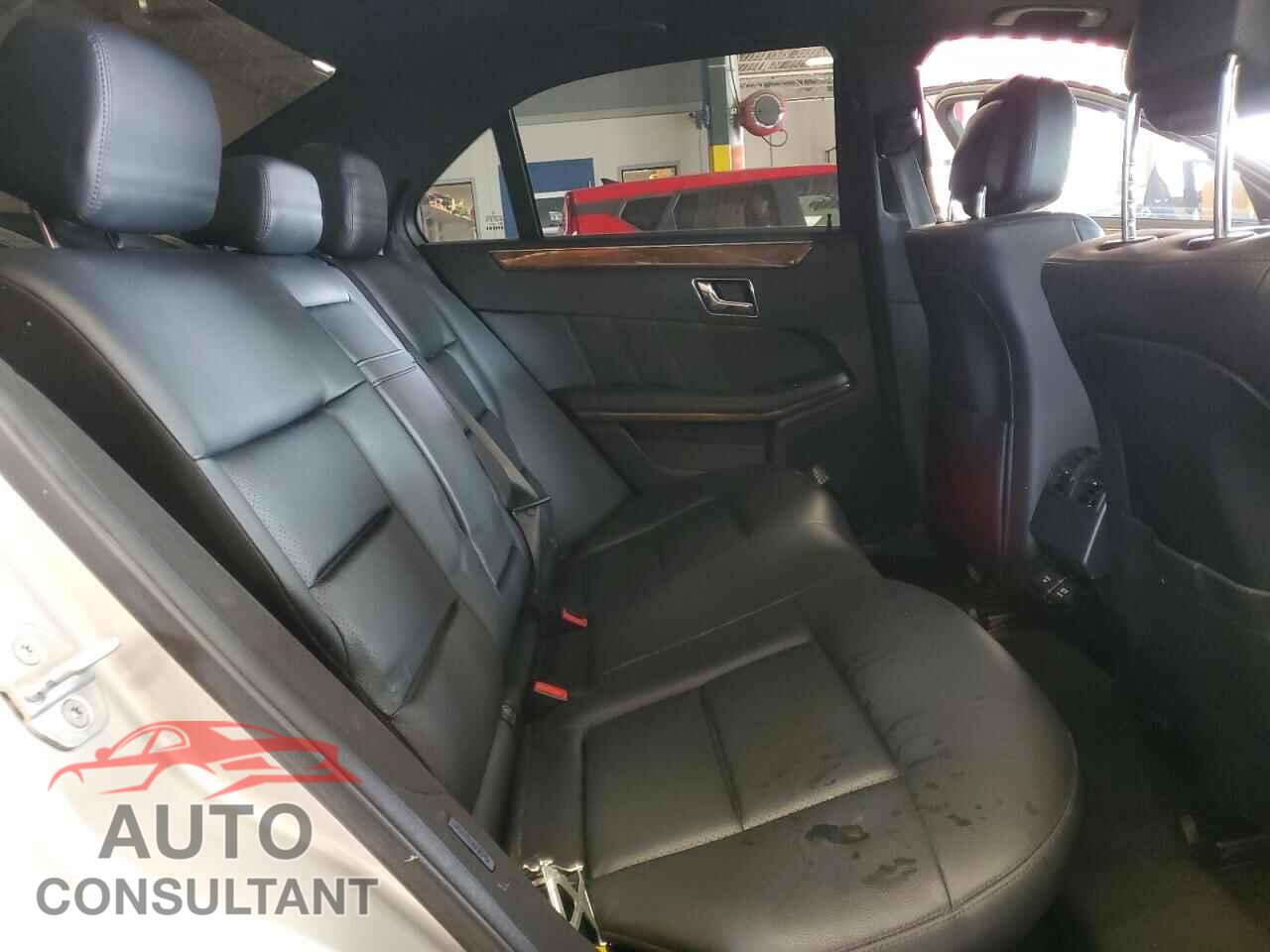MERCEDES-BENZ E-CLASS 2011 - WDDHF8HB4BA265934
