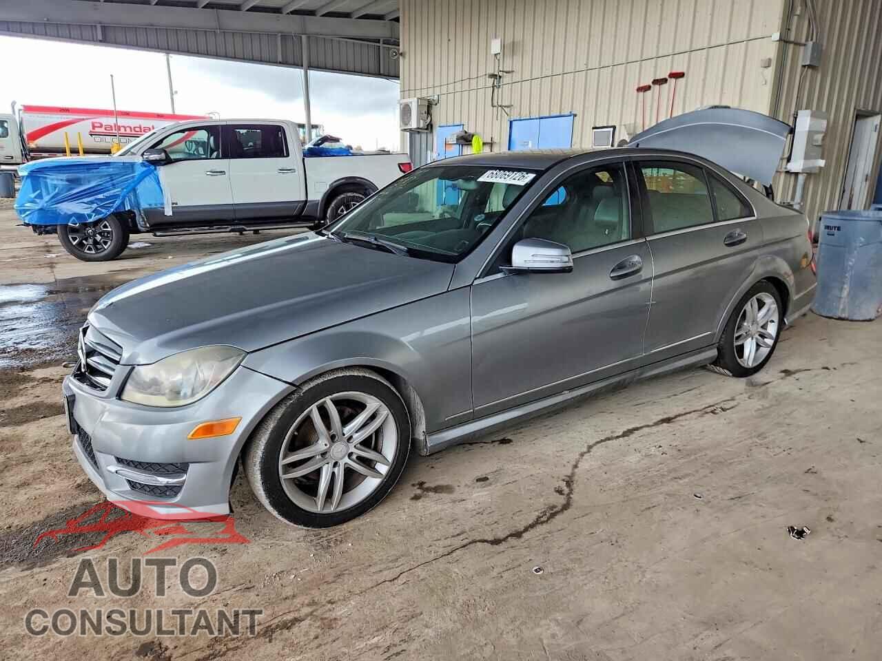 MERCEDES-BENZ C-CLASS 2014 - WDDGF4HB2EA948837