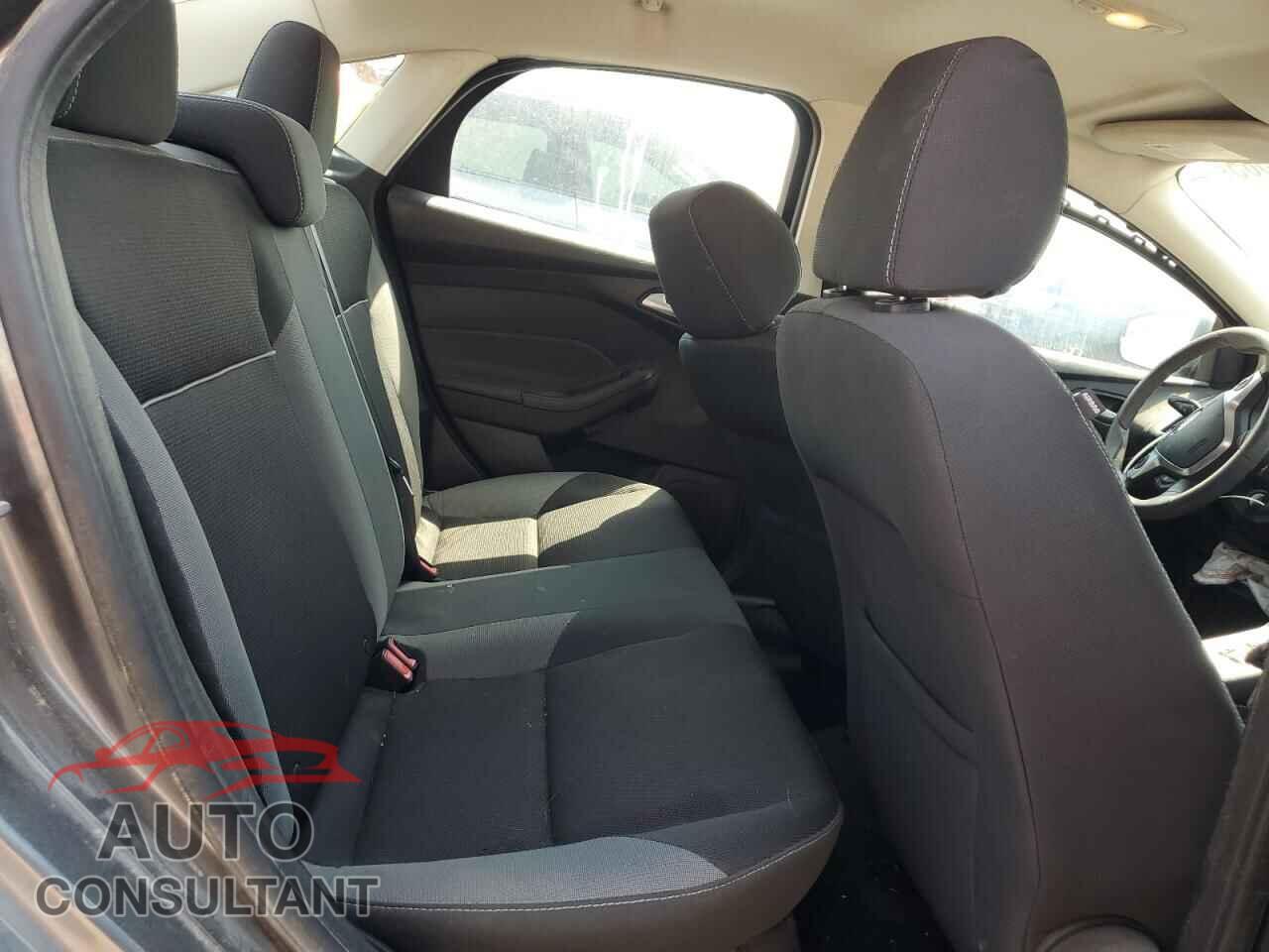 FORD FOCUS 2014 - 1FADP3F22EL399075