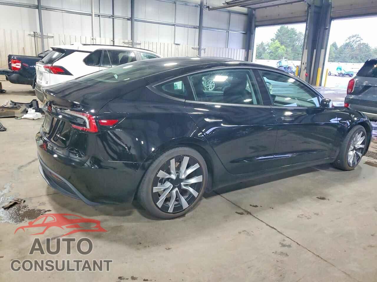 TESLA MODEL 3 2024 - 5YJ3E1EB2RF740307