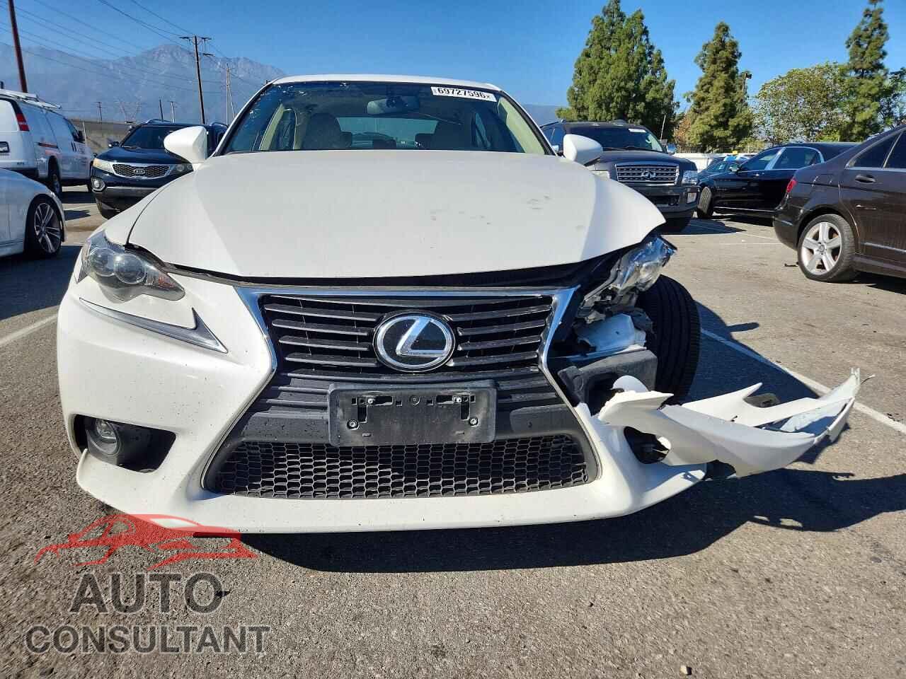 LEXUS IS 2015 - JTHBF1D2XF5056594