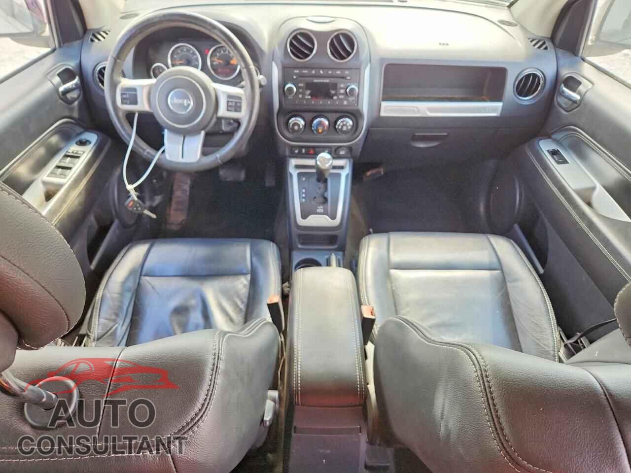 JEEP COMPASS 2017 - 1C4NJCEA8HD156328