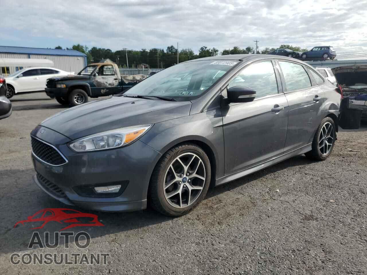 FORD FOCUS 2015 - 1FADP3F26FL386587