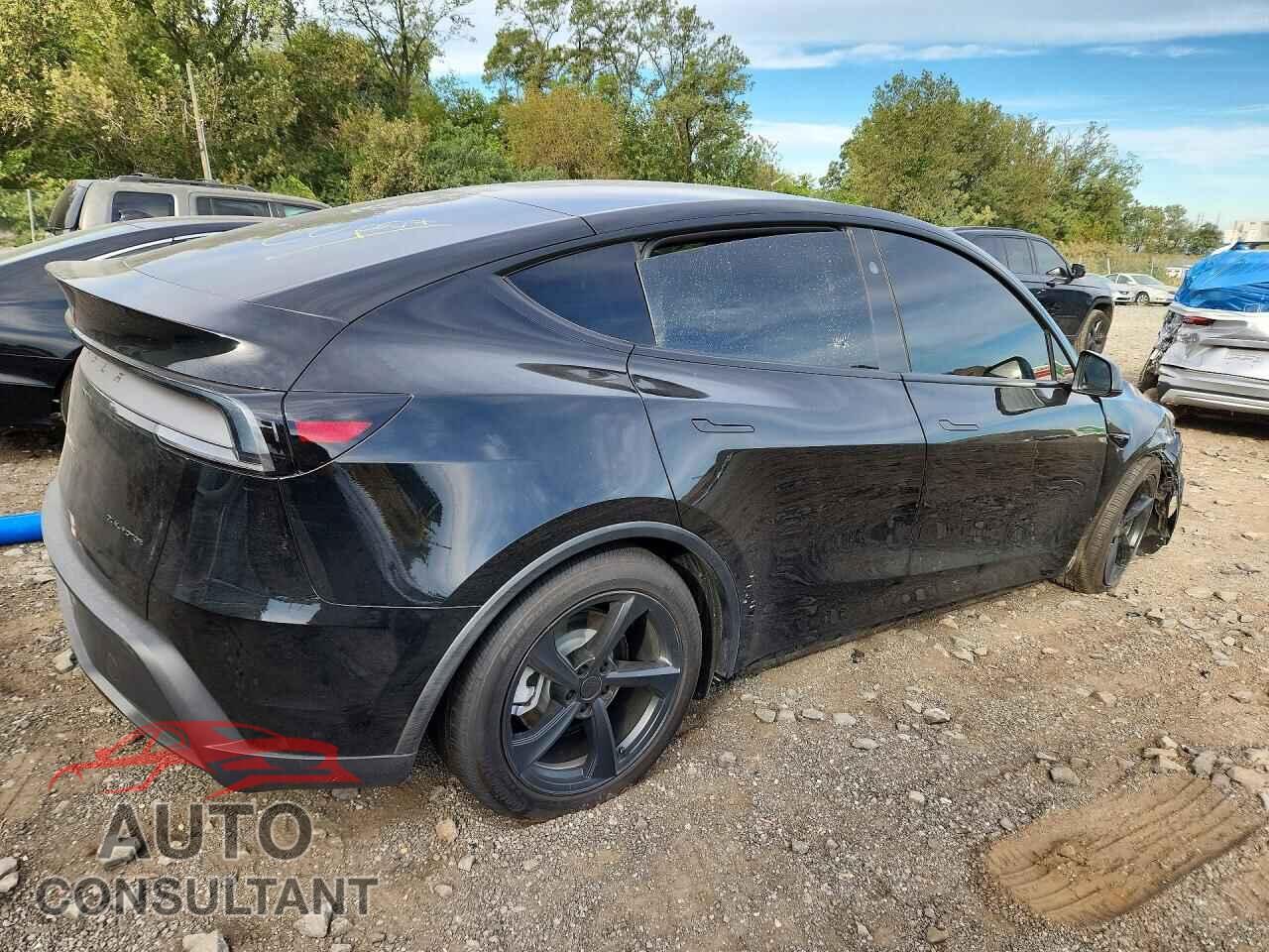 TESLA MODEL Y 2026 - 7SAYGDEE7TF605877