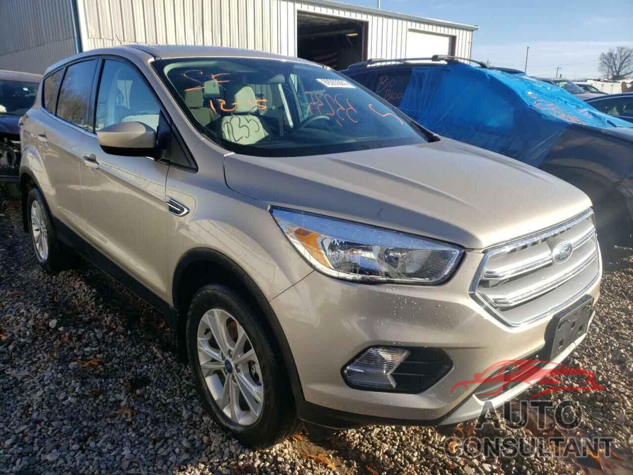 FORD ESCAPE 2017 - 1FMCU9G91HUF07676
