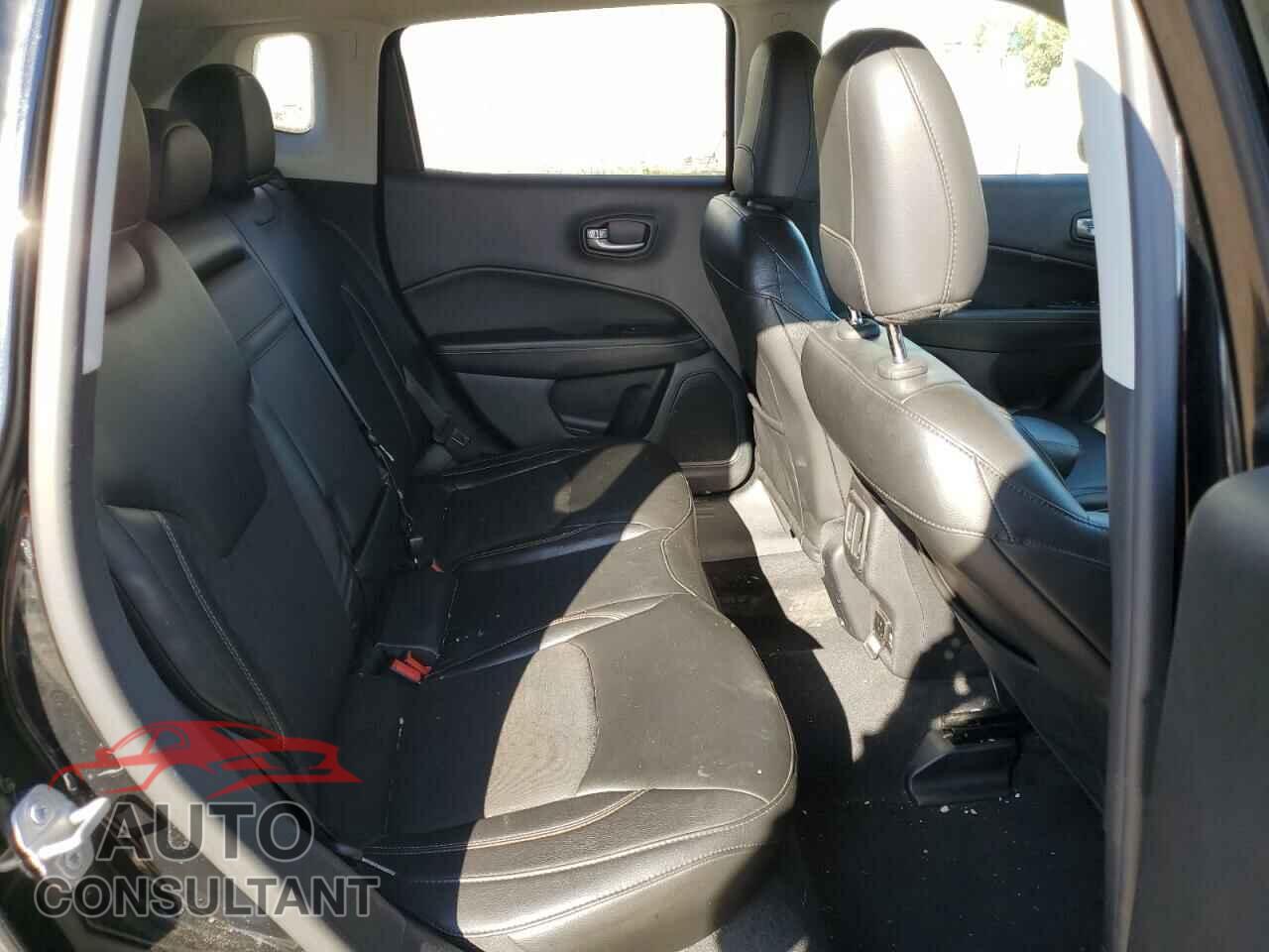 JEEP COMPASS 2018 - 3C4NJDBB0JT349687