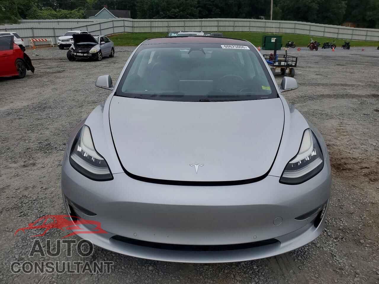 TESLA MODEL 3 2018 - 5YJ3E1EA0JF030639