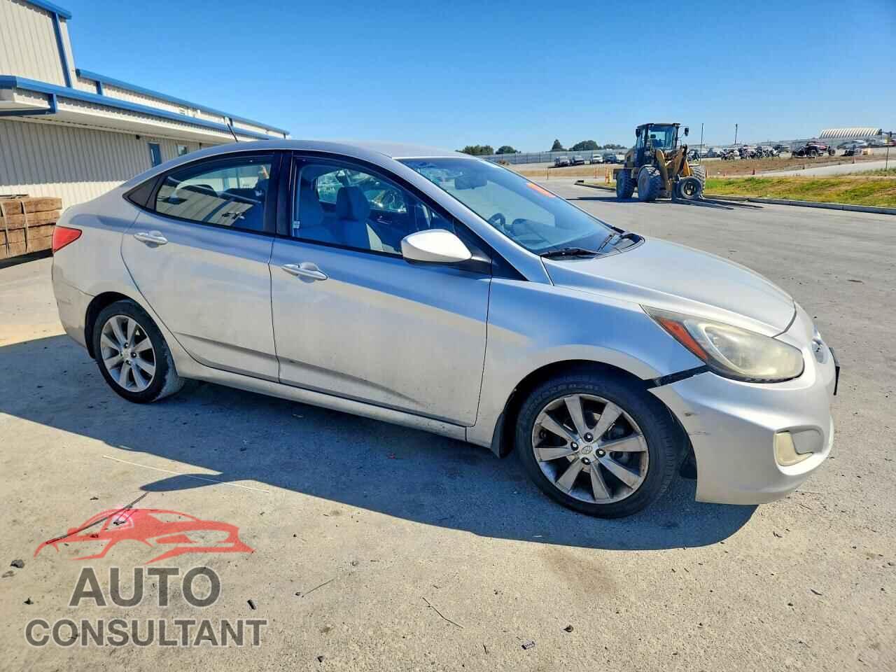 HYUNDAI ACCENT 2013 - KMHCU4AE9DU328546