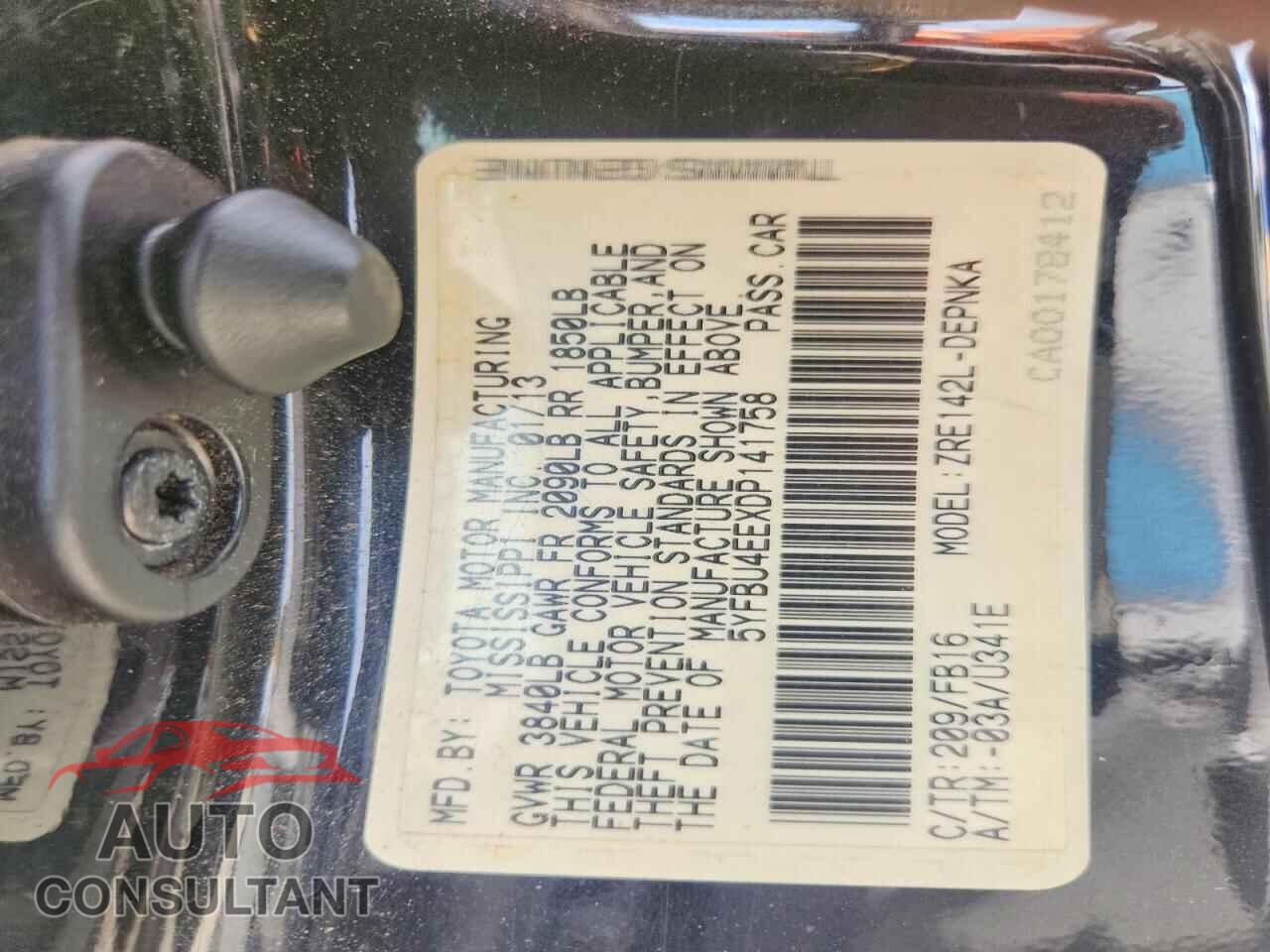 TOYOTA COROLLA 2013 - 5YFBU4EEXDP141758
