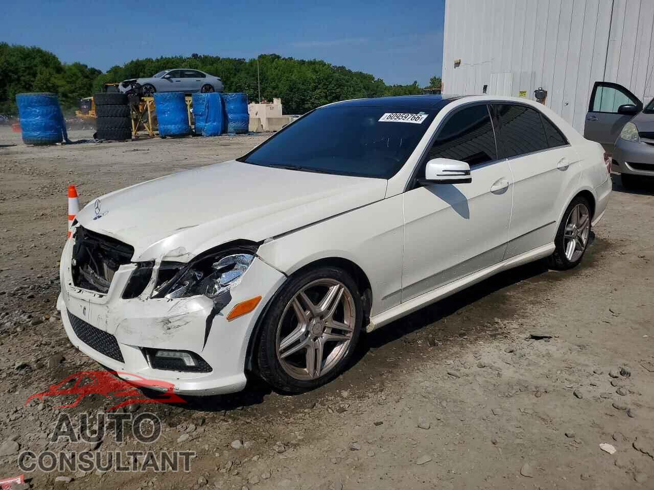 MERCEDES-BENZ E-CLASS 2011 - WDDHF8HB8BA370427