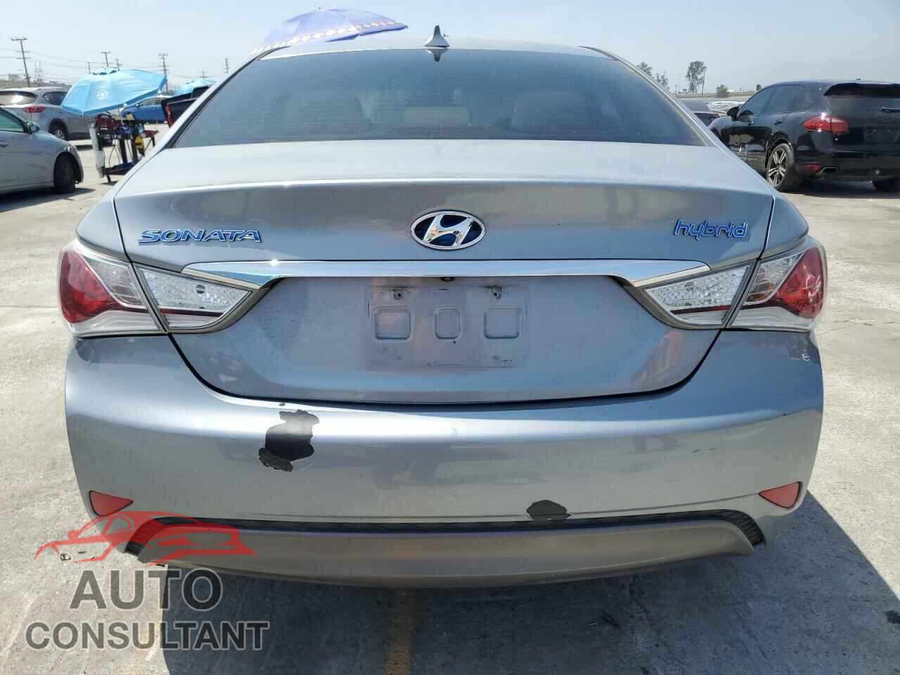 HYUNDAI SONATA 2015 - KMHEC4A48FA138048