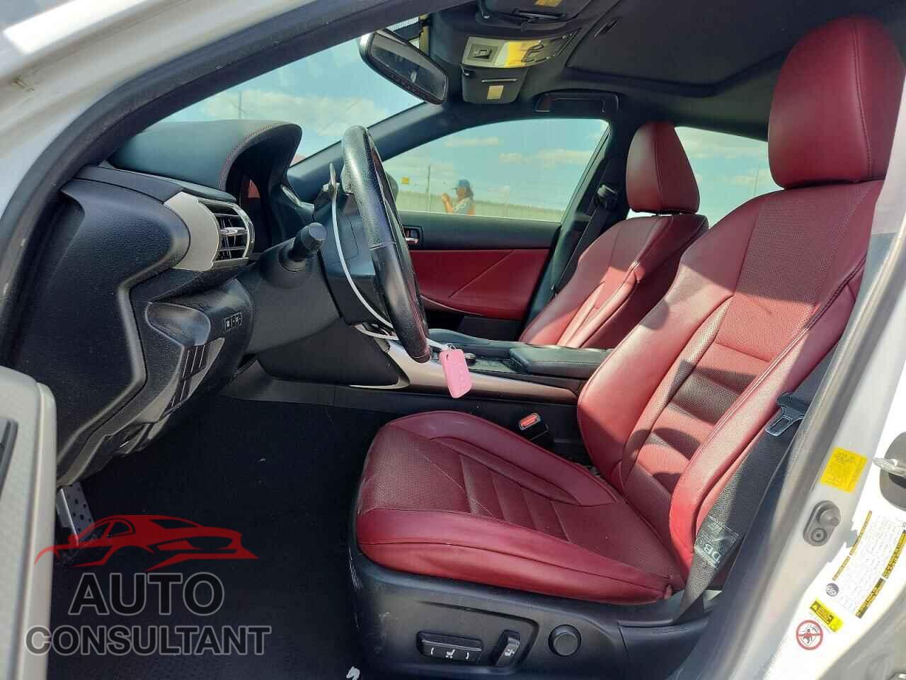 LEXUS IS 2016 - JTHBA1D2XG5010358
