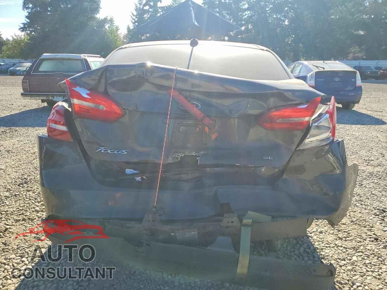 FORD FOCUS 2018 - 1FADP3F23JL204014