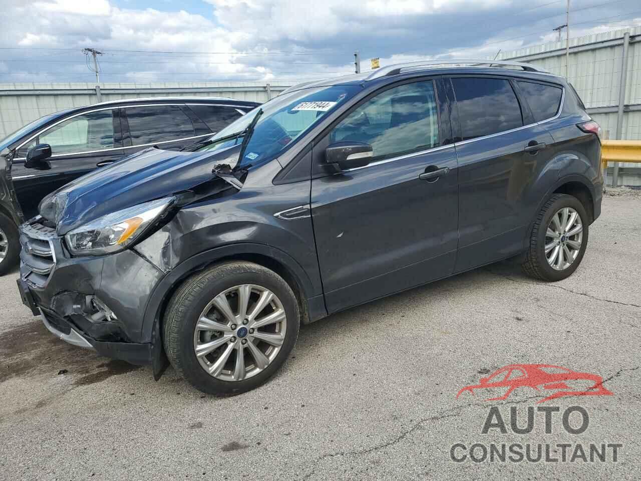 FORD ESCAPE 2017 - 1FMCU0J96HUD60310