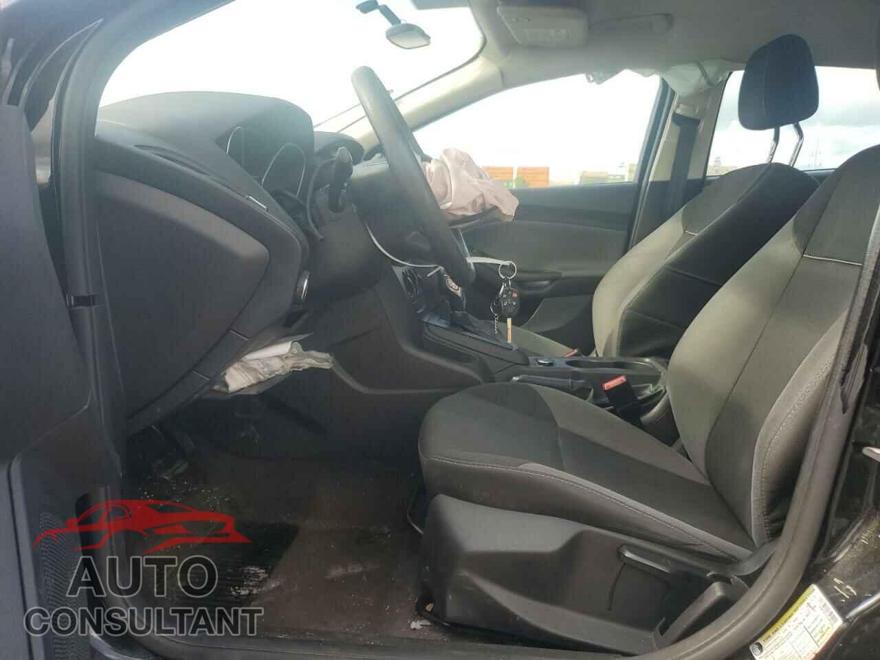 FORD FOCUS 2014 - 1FADP3E21EL389185
