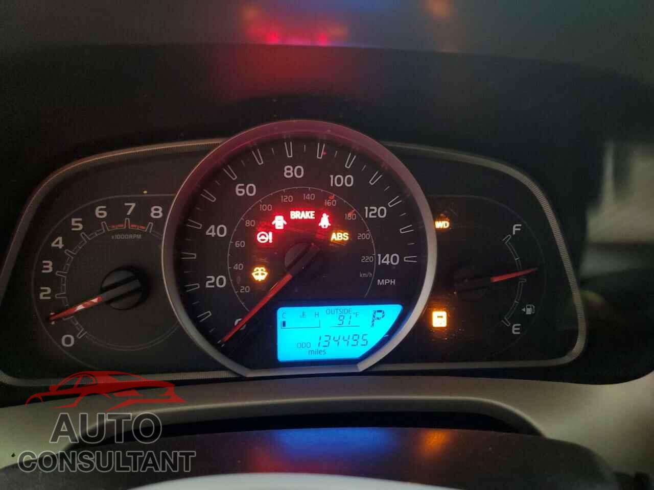 TOYOTA RAV4 2013 - 2T3BFREV8DW038805