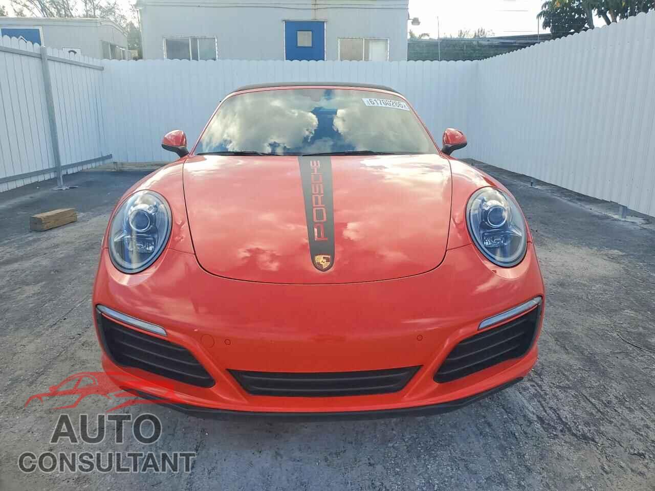 PORSCHE 911 2017 - WP0CA2A97HS142235