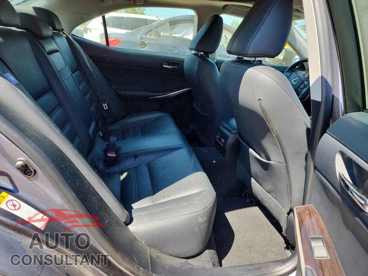 LEXUS IS 2015 - JTHCF1D27F5021421