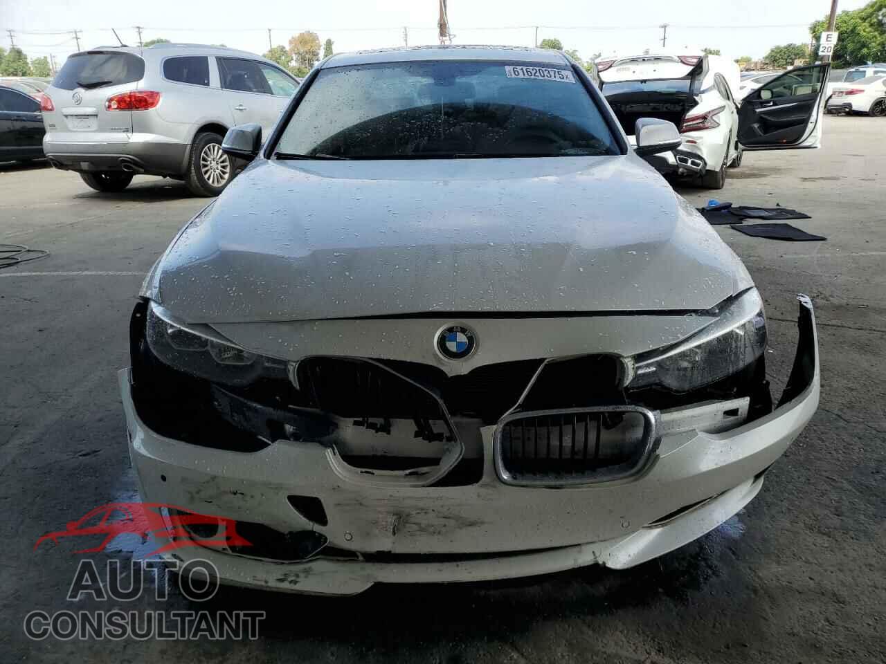 BMW 3 SERIES 2013 - WBA3C1C52DF436043