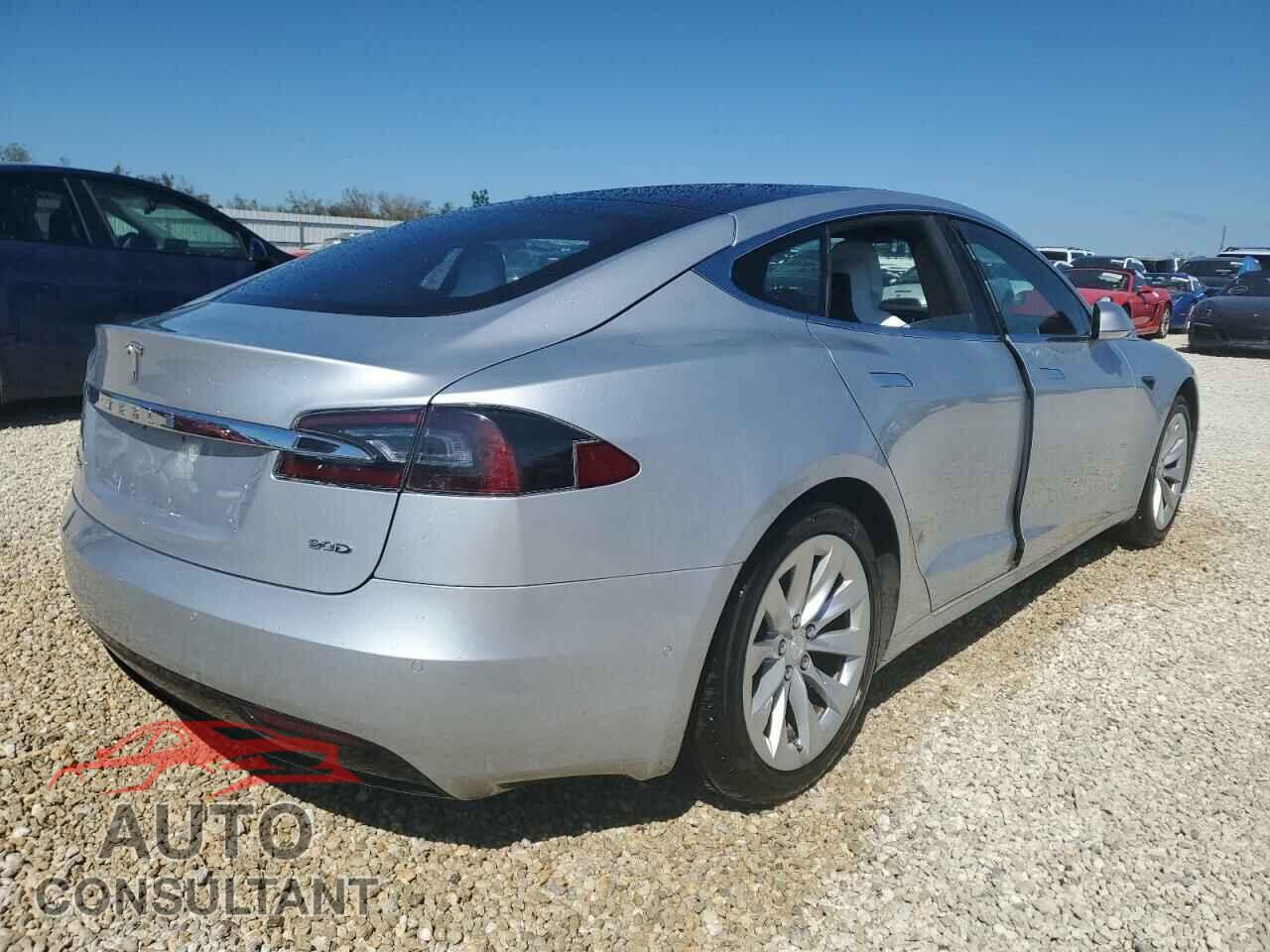 TESLA MODEL S 2017 - 5YJSA1E23HF200471
