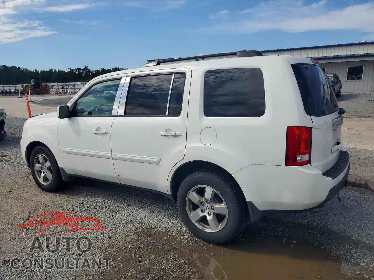 HONDA PILOT 2011 - 5FNYF4H68BB104256
