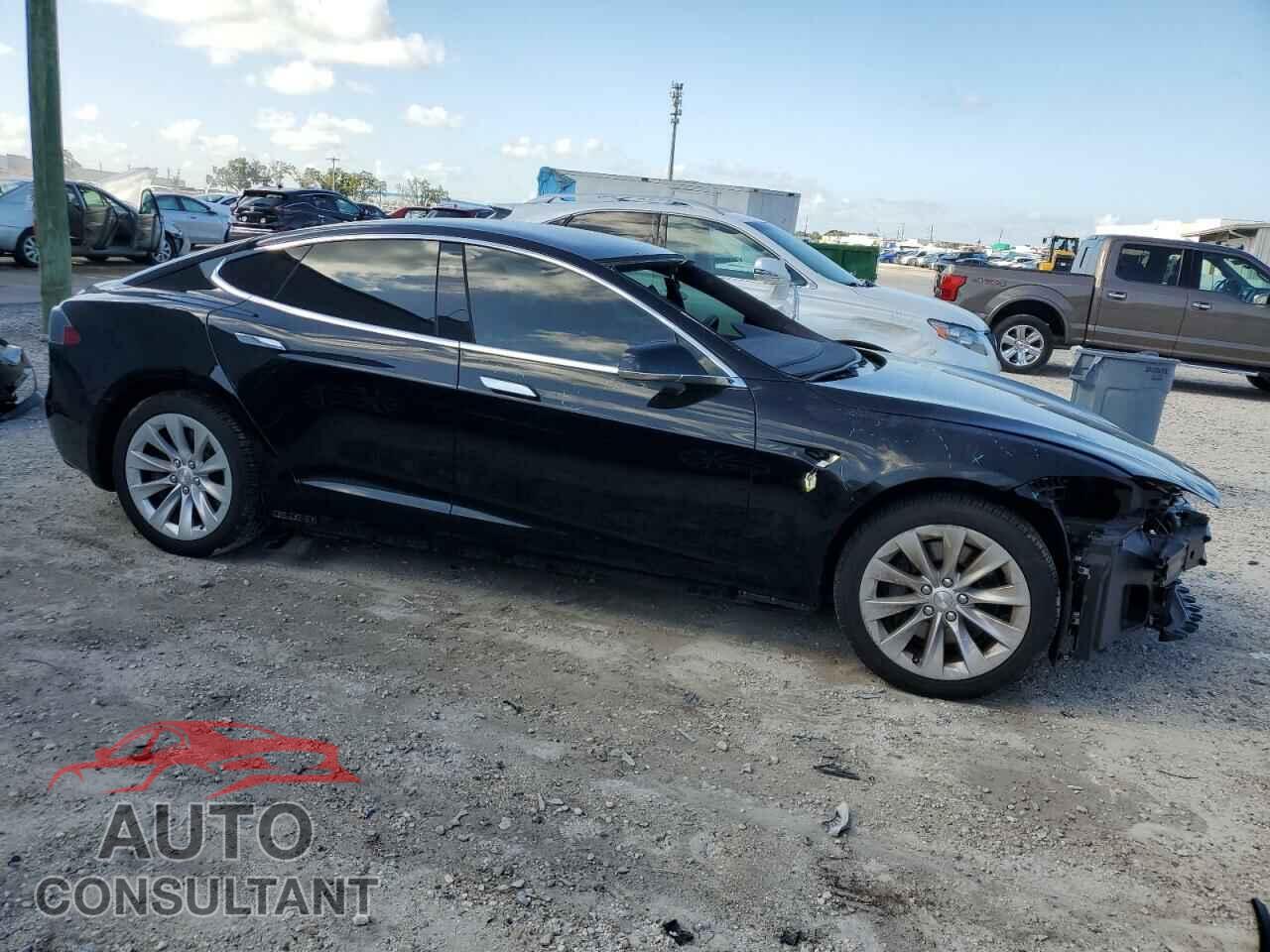 TESLA MODEL S 2018 - 5YJSA1E21JF297112