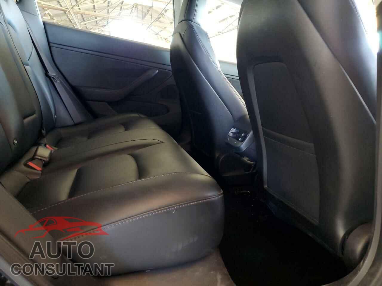 TESLA MODEL 3 2018 - 5YJ3E1EB4JF127867